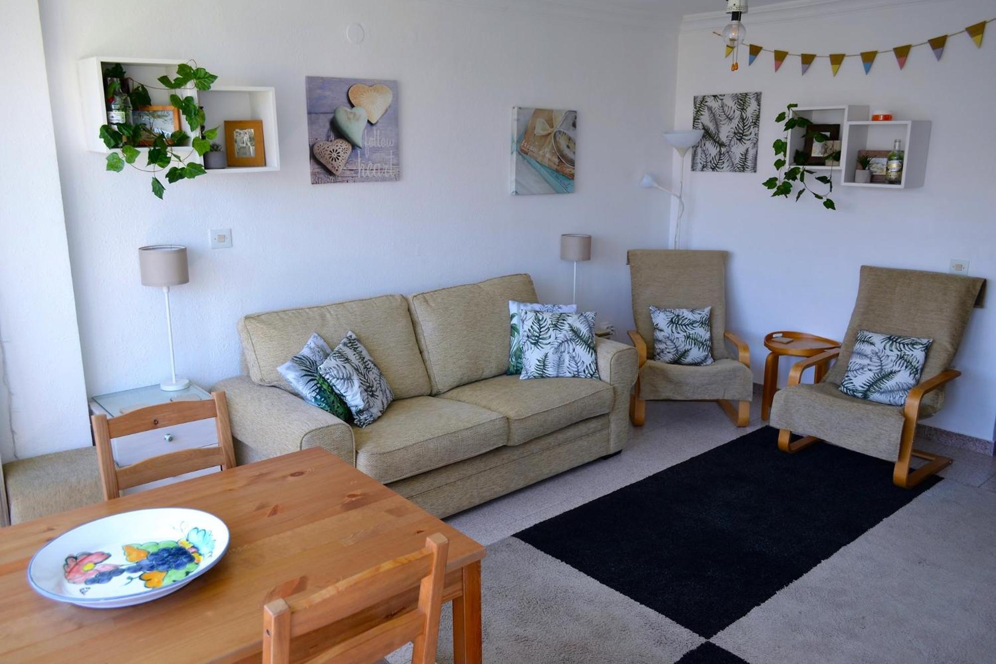 Spacious 1 Bedroom Apartment, Beach Front, Torrox Costa 외부 사진