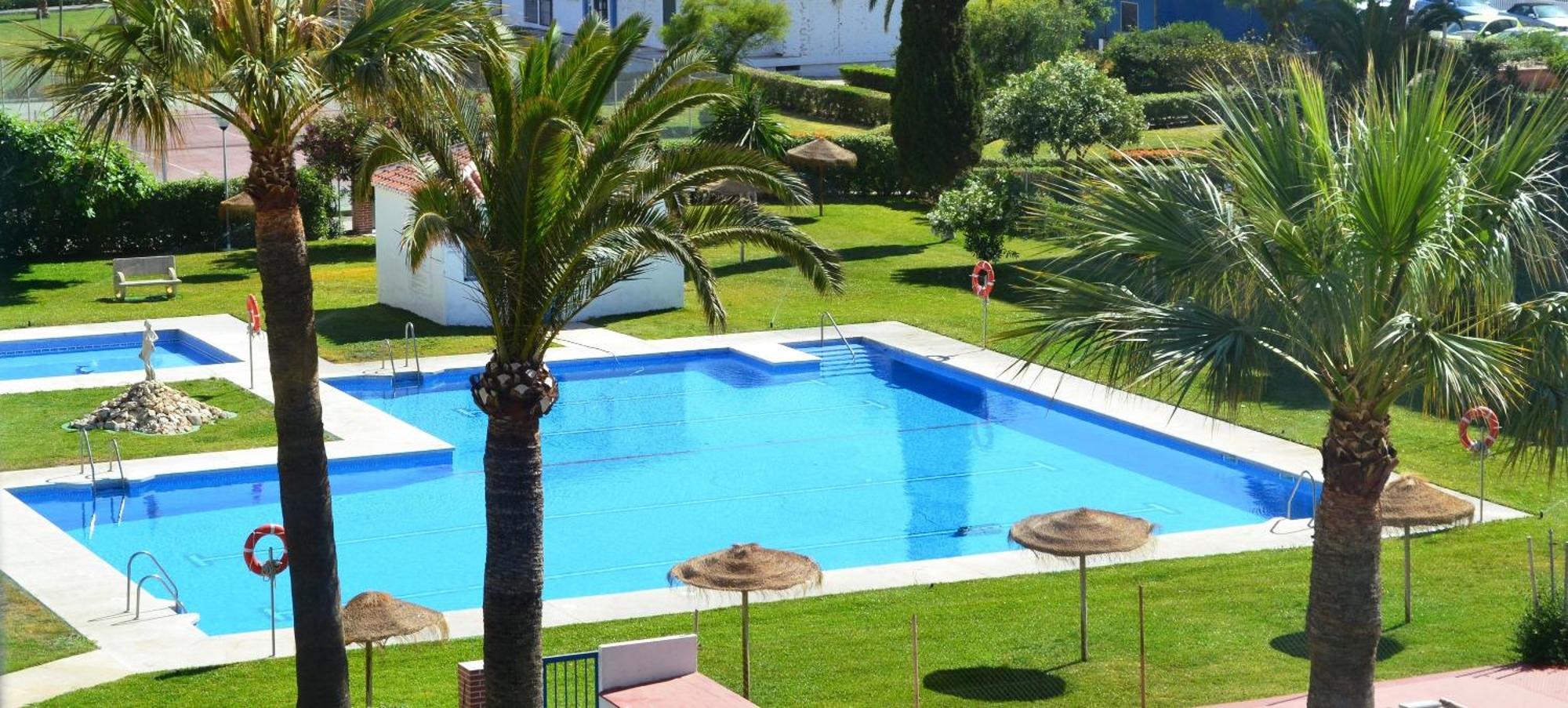 Spacious 1 Bedroom Apartment, Beach Front, Torrox Costa 외부 사진
