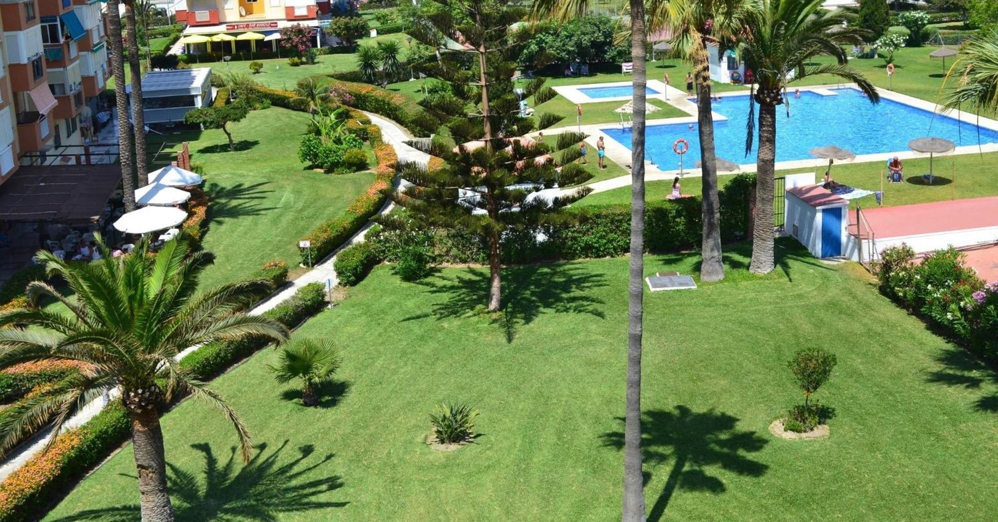 Spacious 1 Bedroom Apartment, Beach Front, Torrox Costa 외부 사진