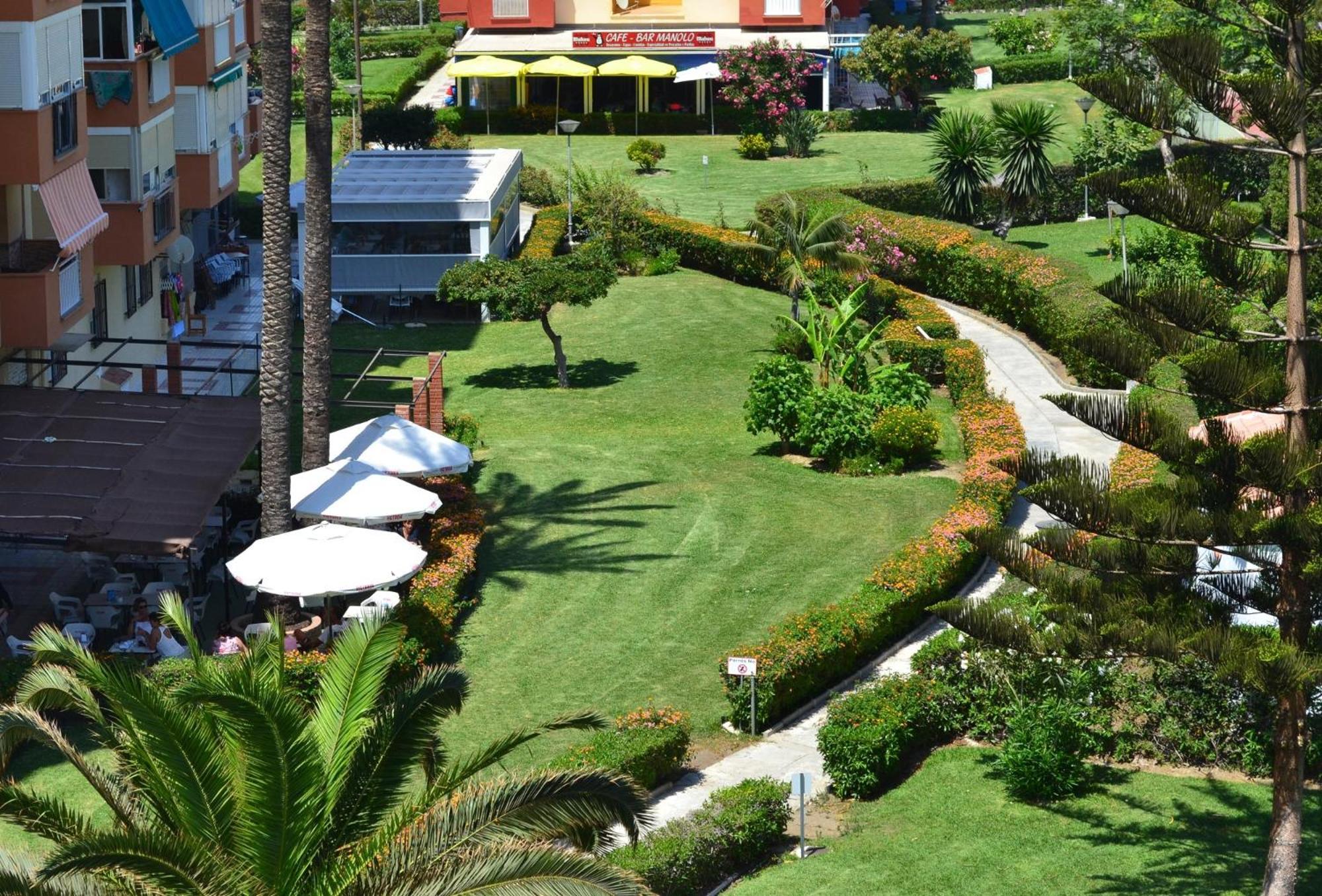 Spacious 1 Bedroom Apartment, Beach Front, Torrox Costa 외부 사진