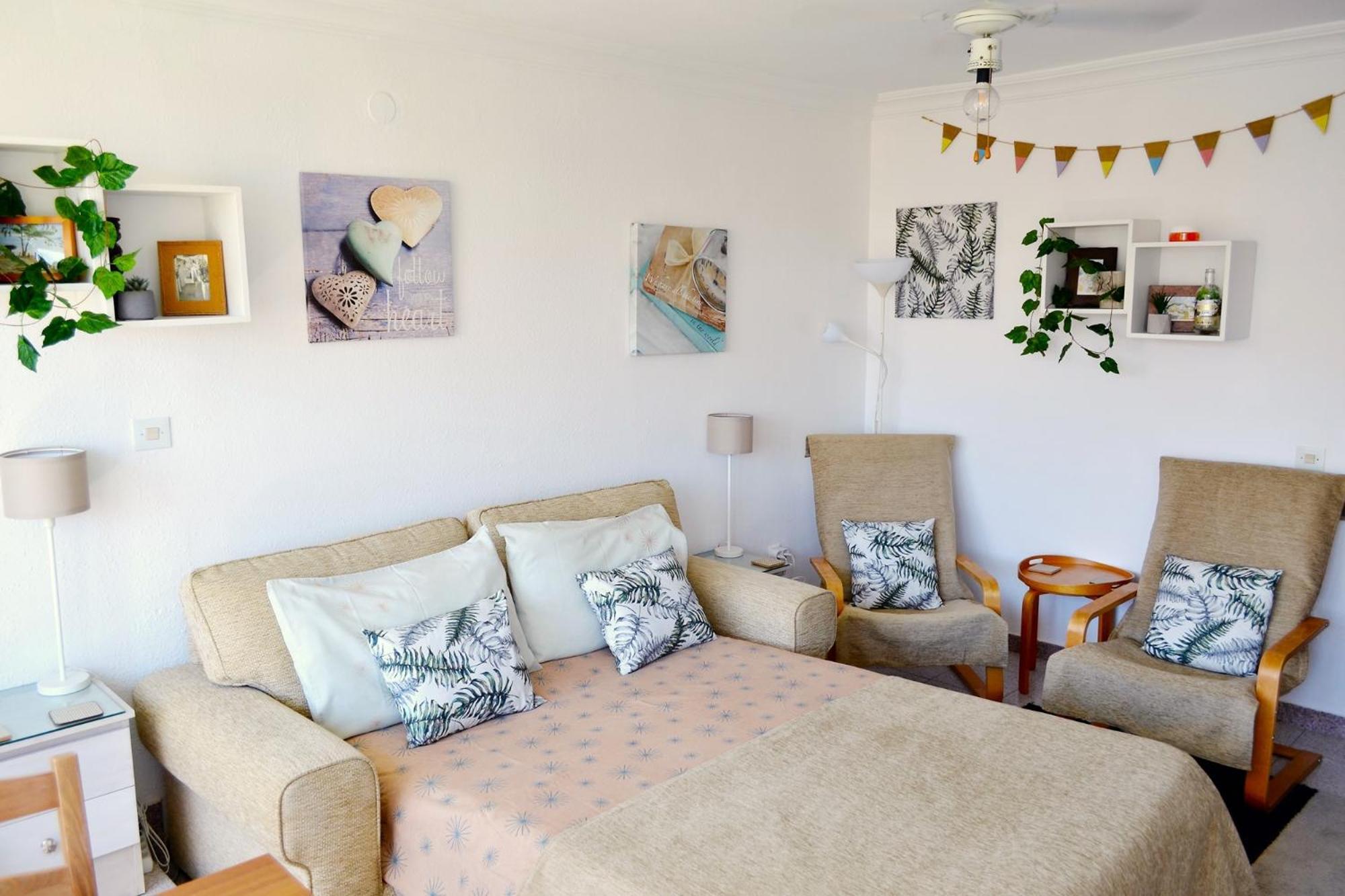 Spacious 1 Bedroom Apartment, Beach Front, Torrox Costa 외부 사진