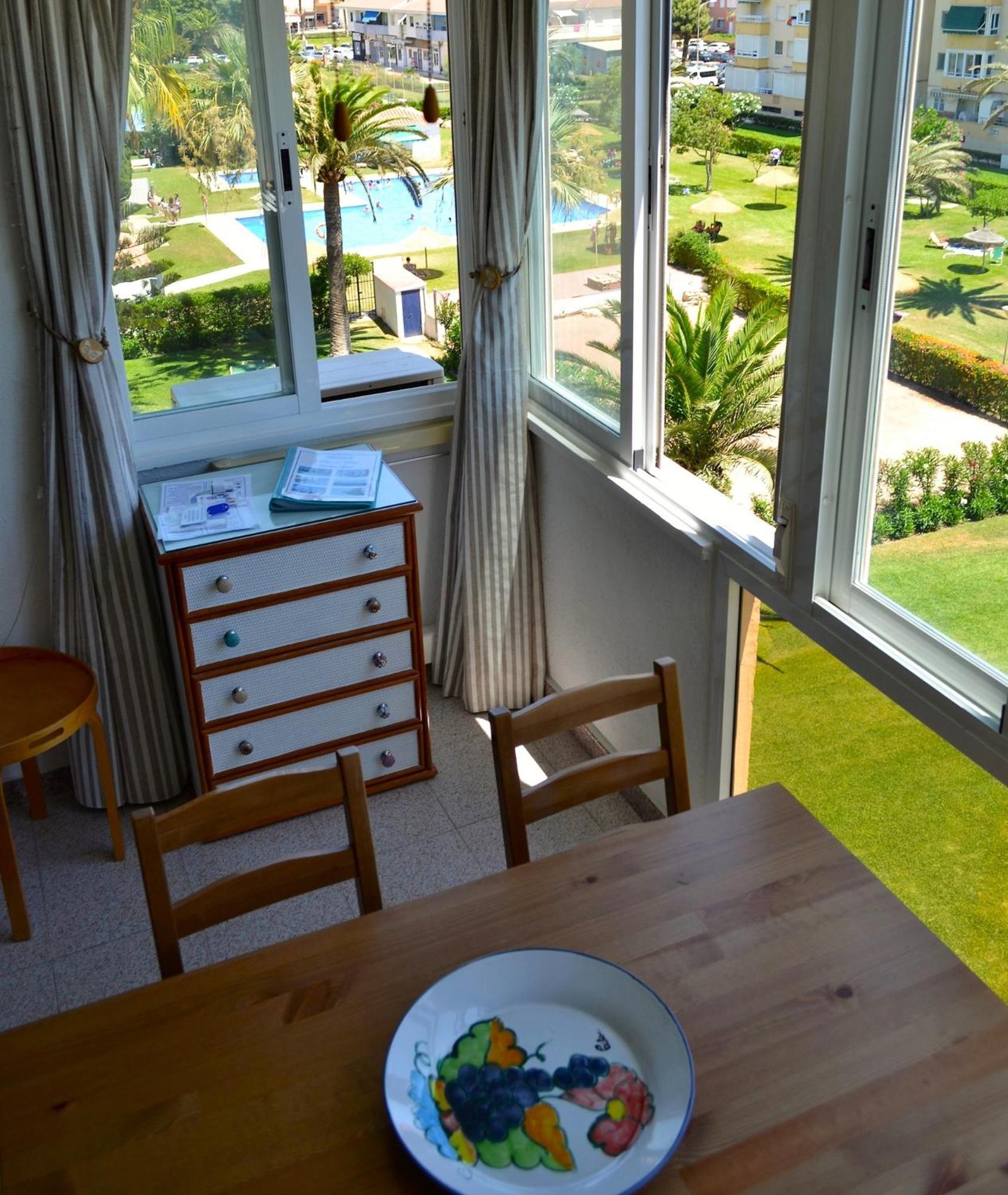 Spacious 1 Bedroom Apartment, Beach Front, Torrox Costa 외부 사진